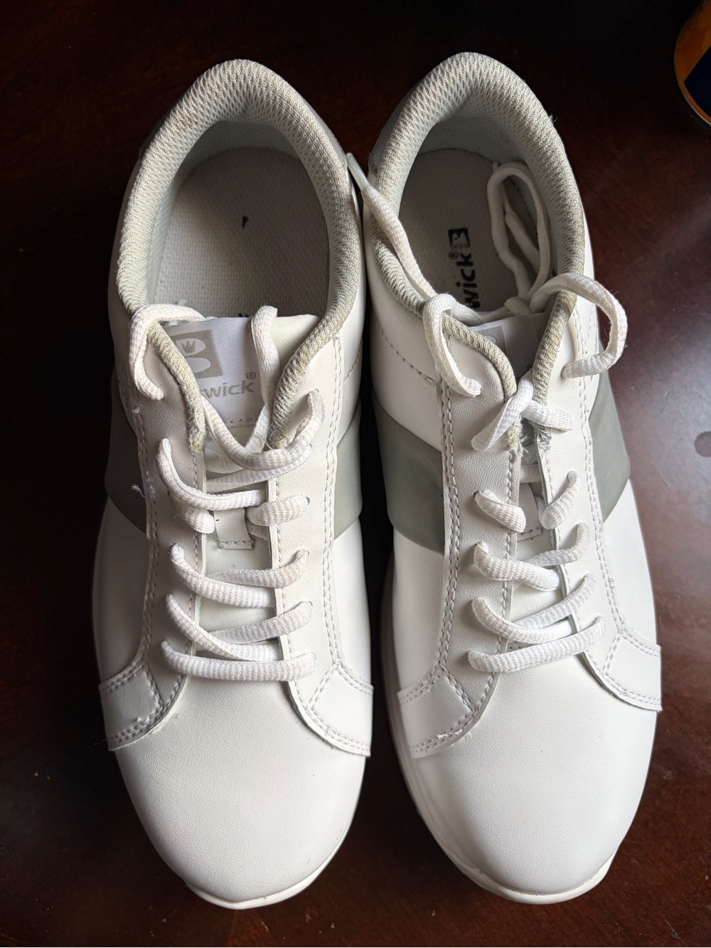 Brunswick Men’s Leather Bowling Shoes Size 9